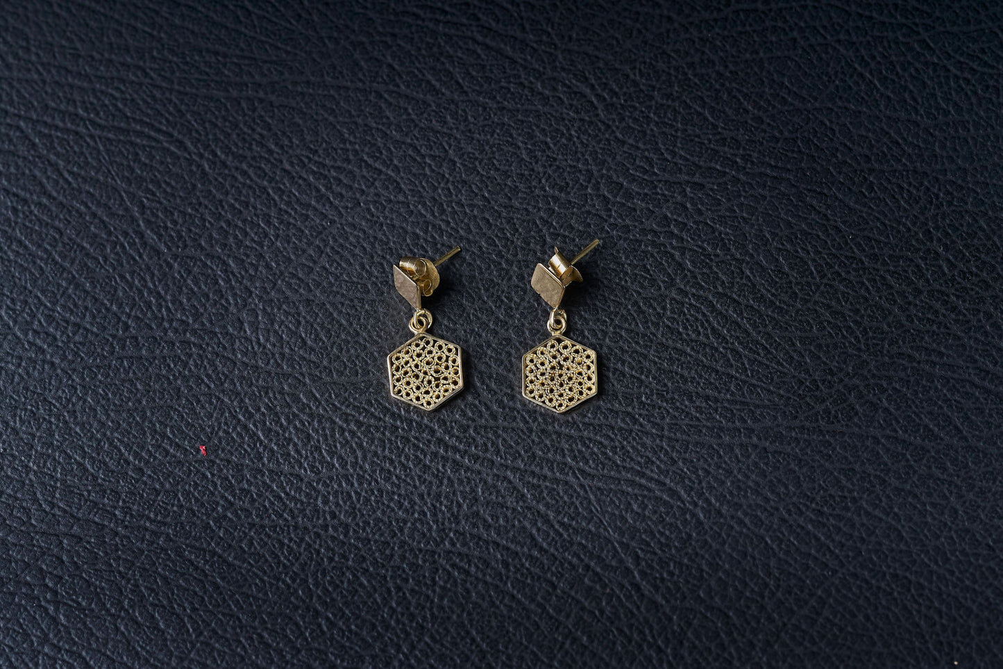 Aretes Hexagonal en oro de 18 Kilates