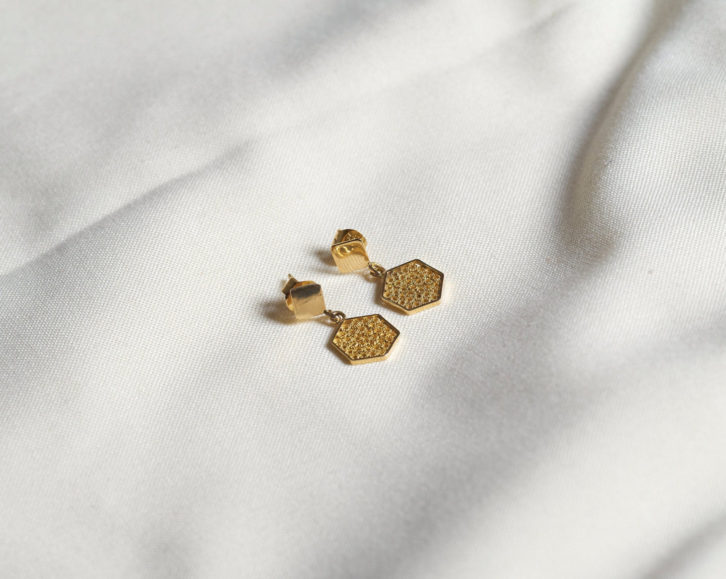 Aretes Hexagonal en oro de 18 Kilates