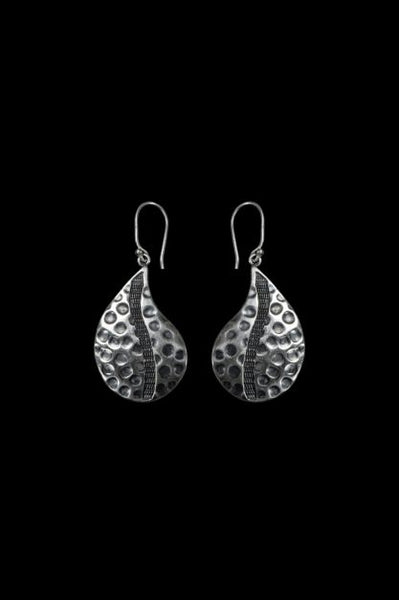 ARETES GOTA MARTILLADO CON TELAR EN PLATA