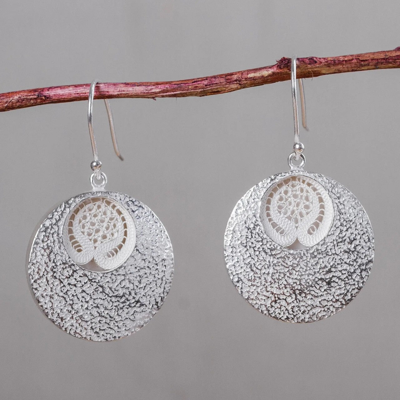 ARETES DESAFIANTE